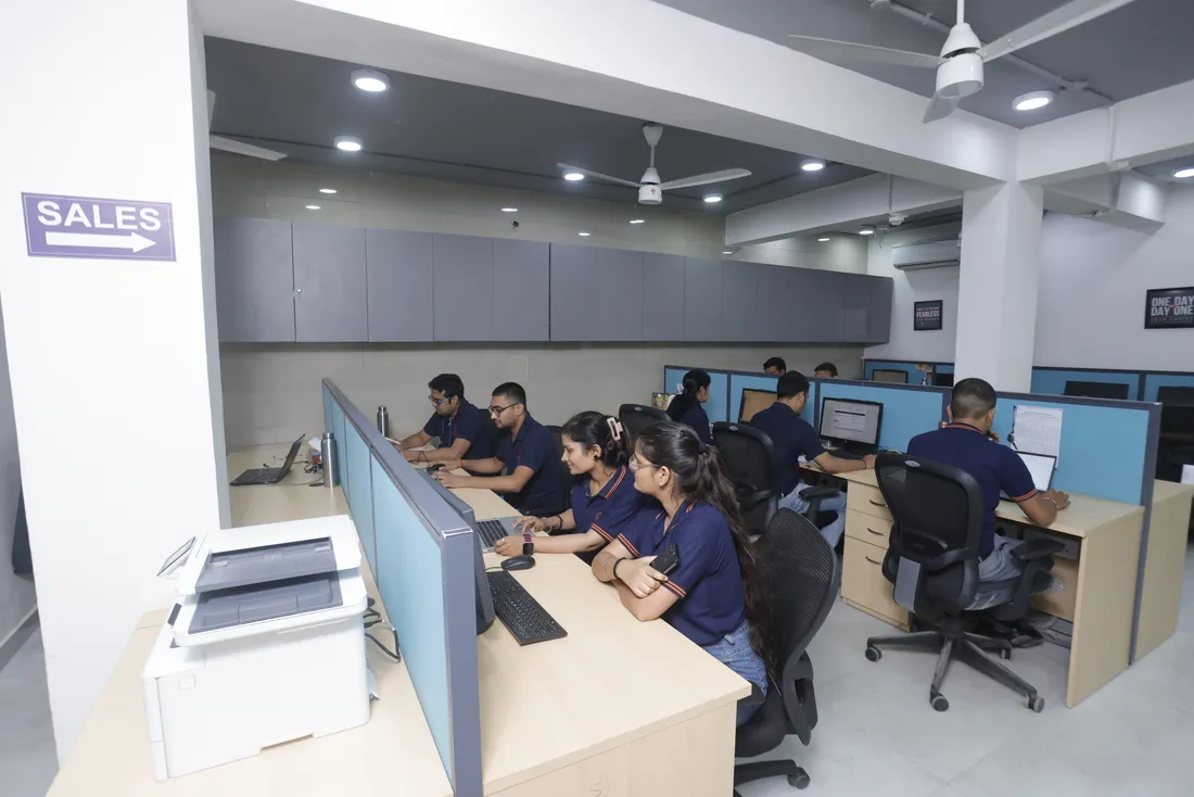 Maxvolt Energy staff